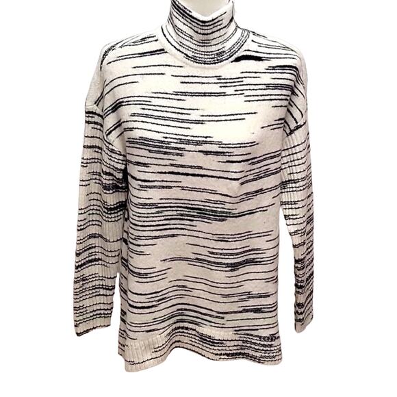 T by Talbots Turtleneck Black and White Sweater Zip Shoulder/Neck Women's Sz S - Picture 1 of 11
